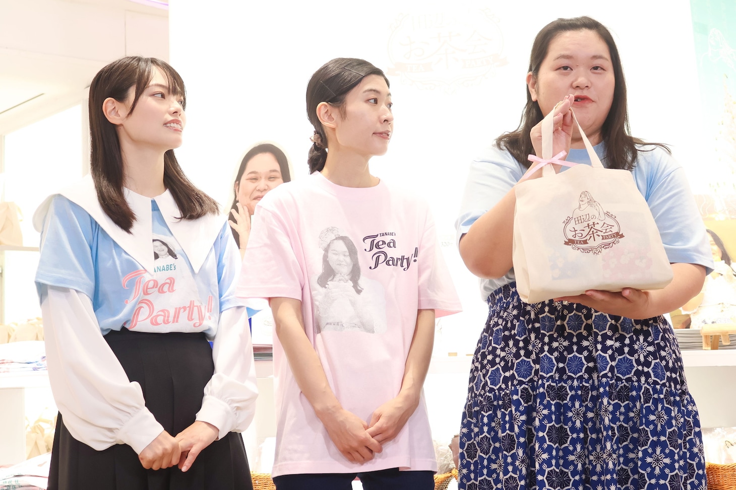 ぼる塾の（左から）はるか、田辺、あんり