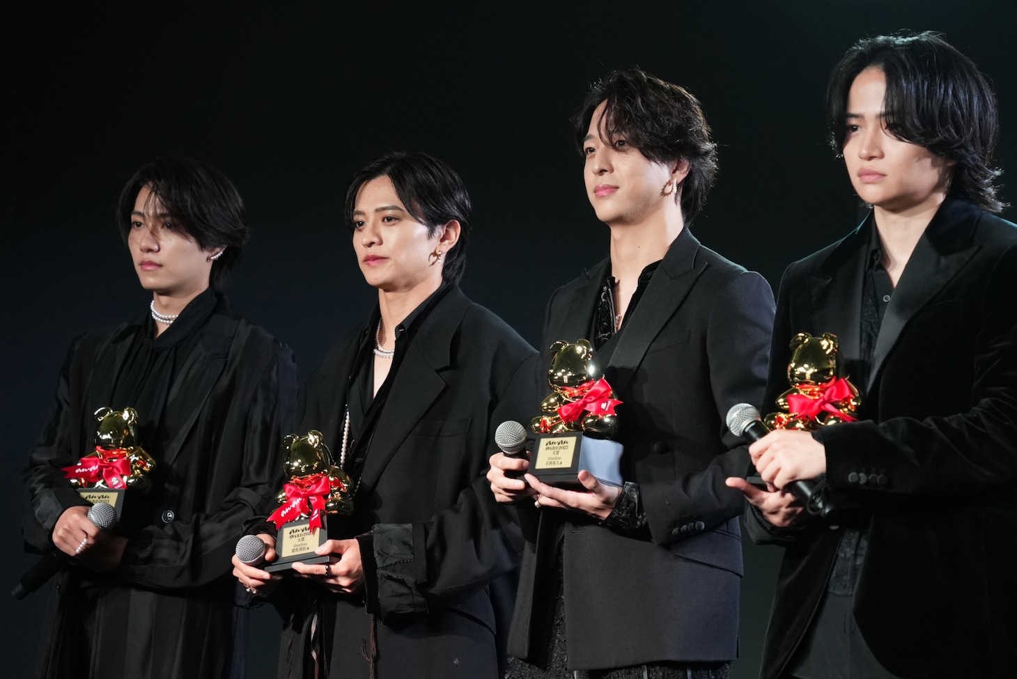 大賞受賞のtimelesz。左から橋本将生、猪俣周杜、寺西拓人、菊池風磨