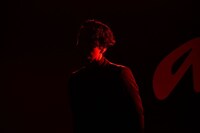 「anan AWARD 2025」授賞式に登場した見取り図・盛山のシルエット