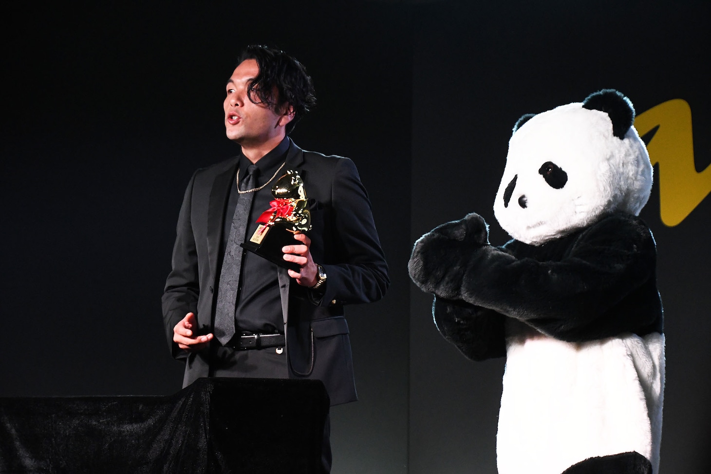 「よっしゃー！」と見取り図・盛山