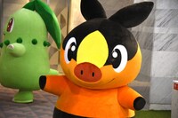 会場ロビーに現れたポカブ