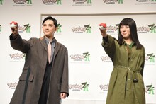 左から吉沢亮、池田エライザ