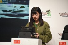 「Pokémon LEGENDS Z-A」をプレイする池田エライザ