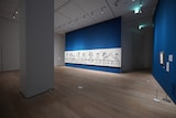 「浜田雅功展『空を横切る飛行雲』」展示会場内の様子