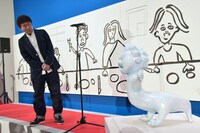 ダウンタウン浜田雅功が自身初の個展に来場　100枚描き下ろし「自分なりに一生懸命描いたつもり」