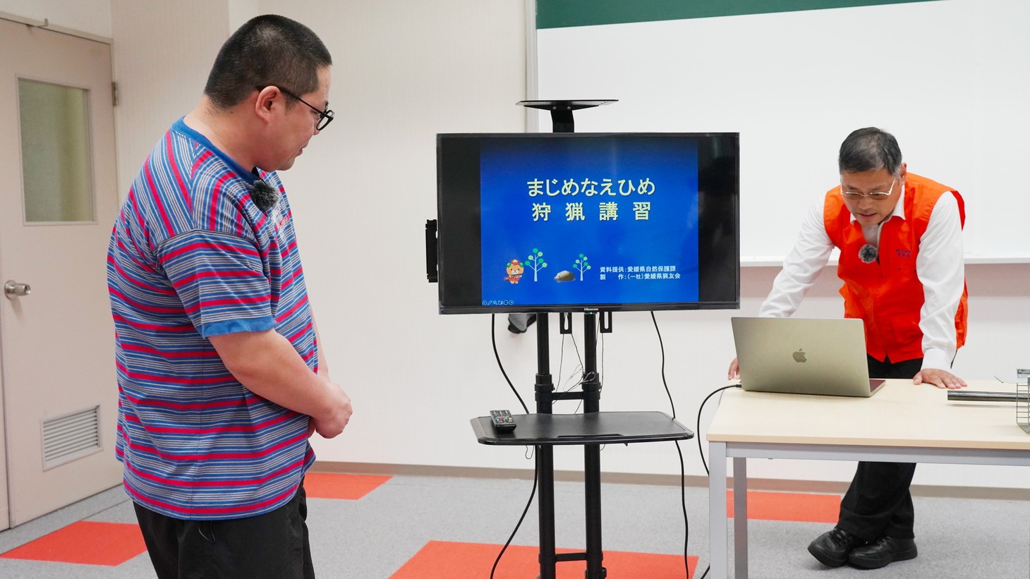 狩猟を学ぶネルソンズ・和田まんじゅう