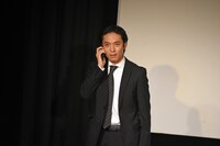 1本目のネタを披露する友田オレ