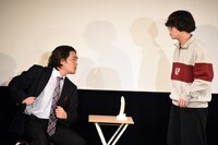 2本目のネタを披露するあなたとネ