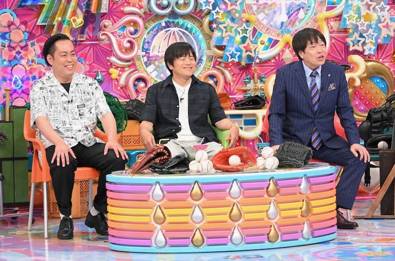 左から、エバース町田、バカリズム、蛍原徹