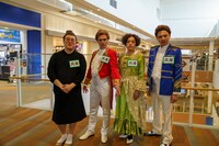 兵庫県チームの（左から）マユリカ、ガクテンソク