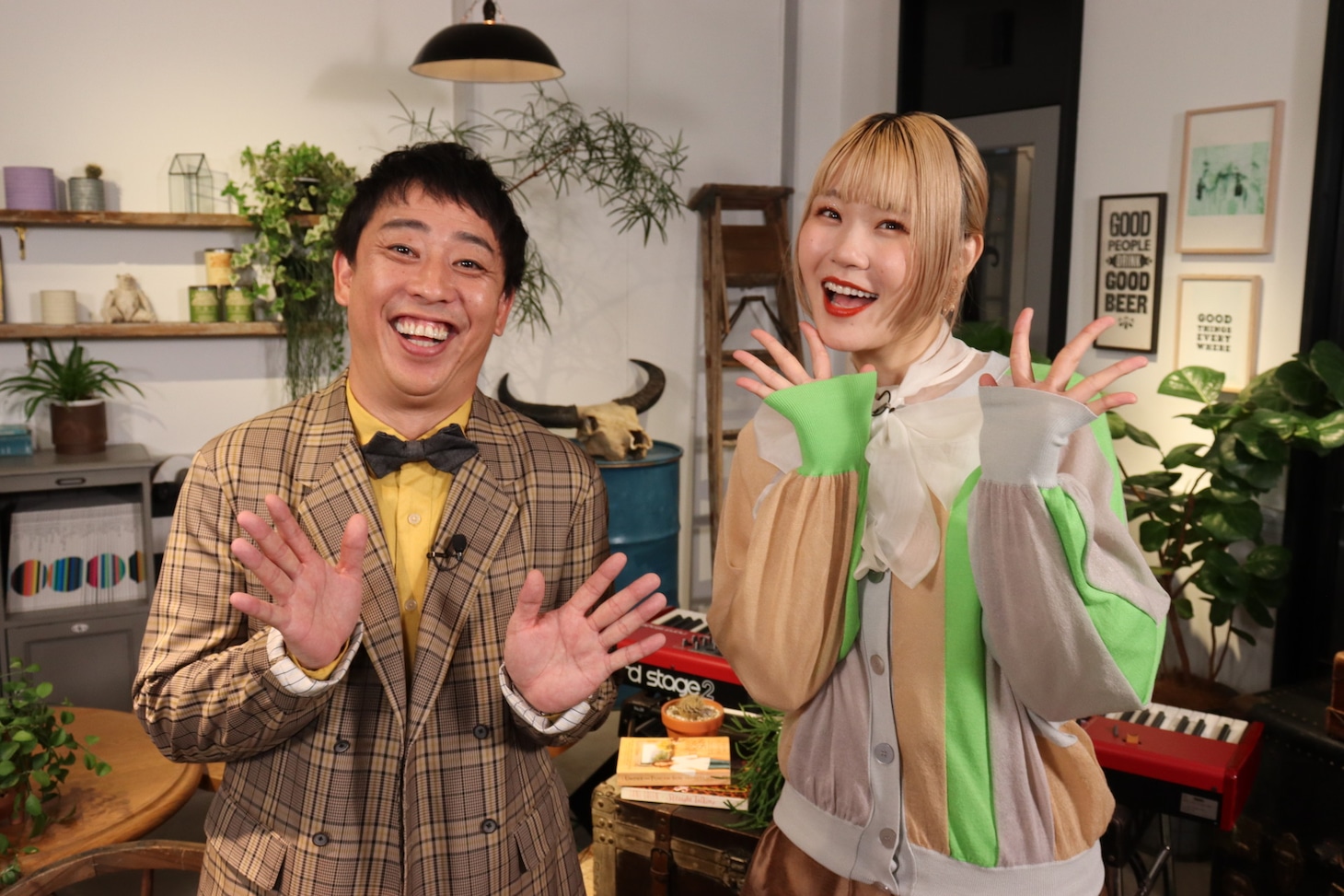 左からさらば青春の光・森田、ハラミちゃん