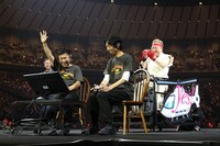 高須クリニックの高須克弥院長と、「ストリートファイター6」で対戦するナインティナイン