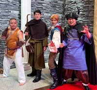 左から、セルライトスパ大須賀、ロングコートダディ堂前、中間淳太、ロングコートダディ兎