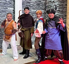 左から、セルライトスパ大須賀、ロングコートダディ堂前、中間淳太、ロングコートダディ兎