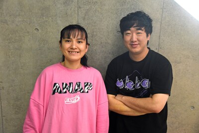 喫茶ムーン。左からレヲン、阿部南斗