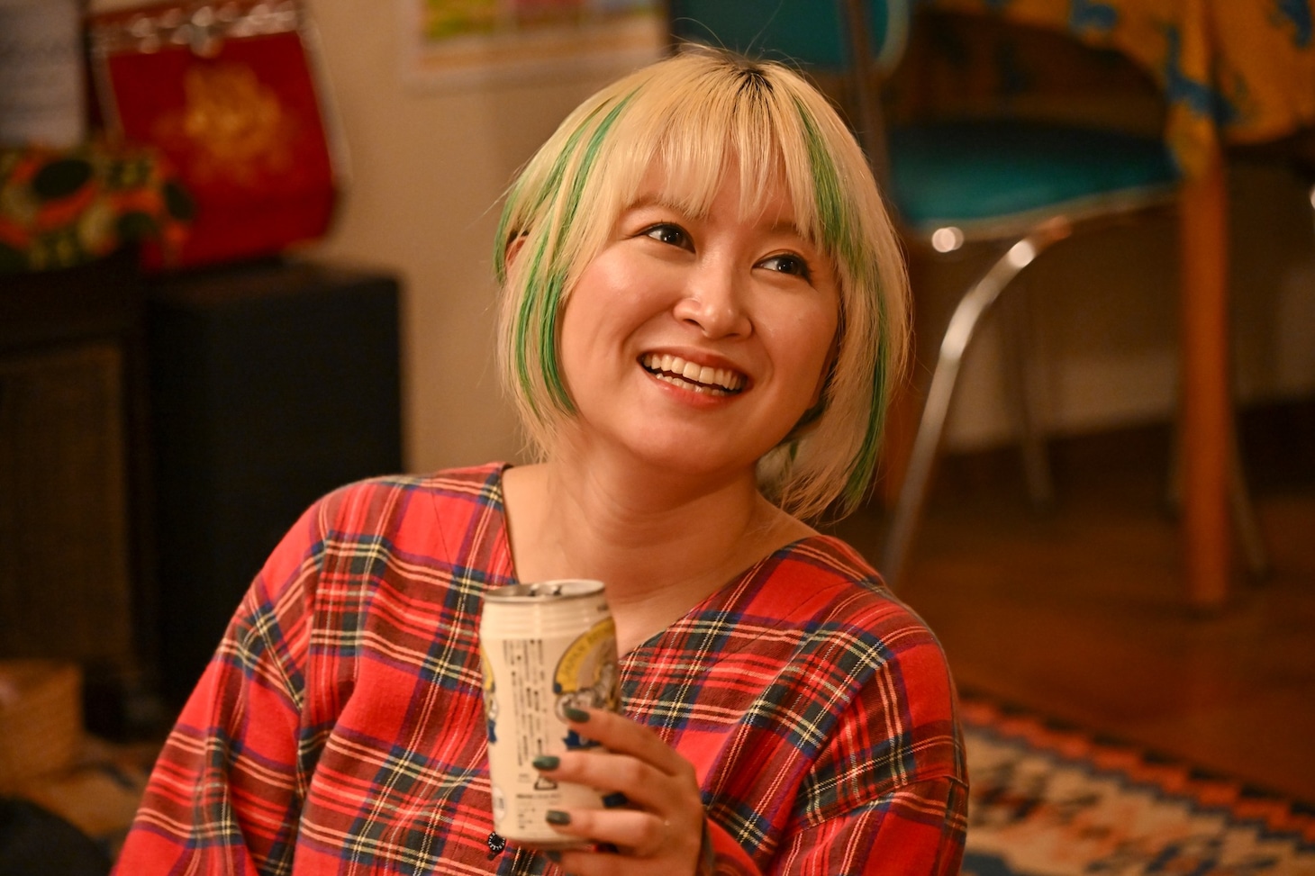 ドラマ「じゃあ、あんたが作ってみろよ」で美容師役を演じるラランド・サーヤ