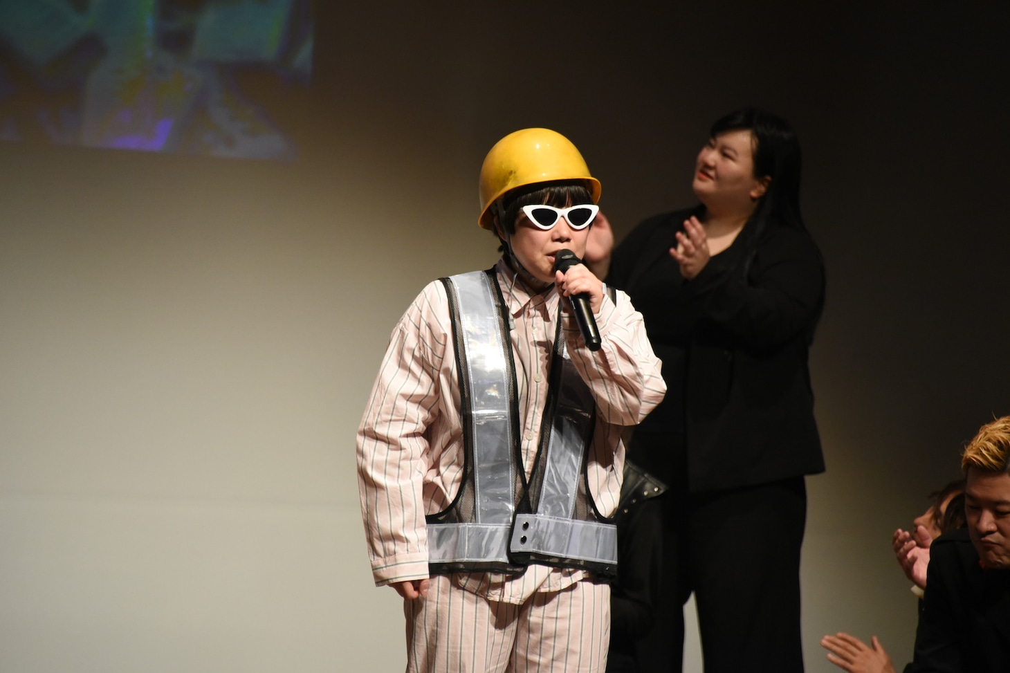 演奏前に機材トラブルが起きたため、場を繋ぐにぼしいわし・にぼし