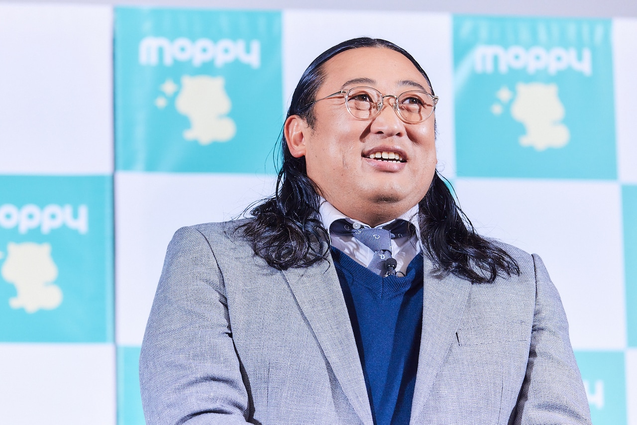 ロバート秋山、ポイ活サービスのCM出演　違和感を覚えながら街の人とトーク