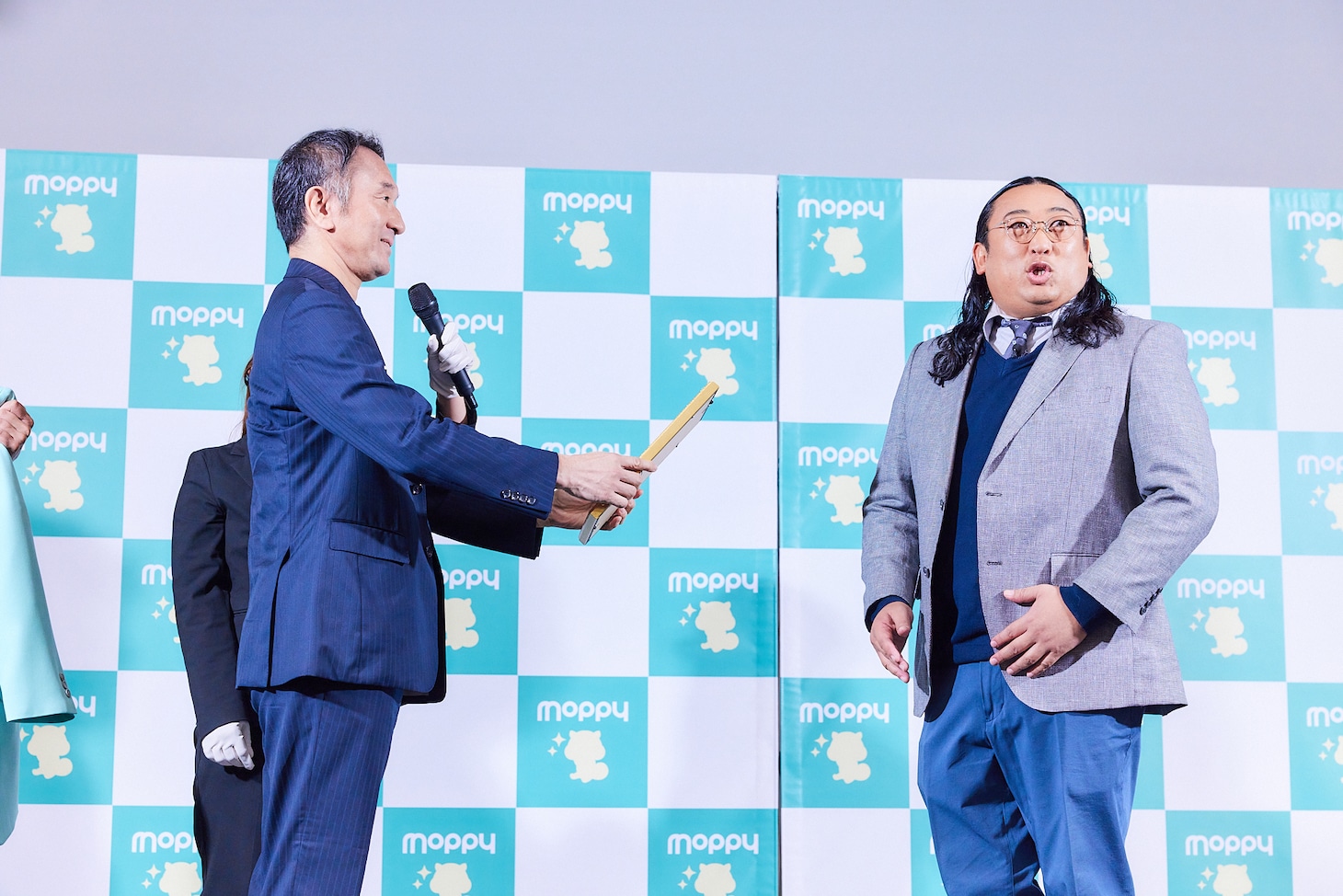 モッピーの最高名誉顧問に就任したロバート秋山