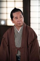 爆笑問題・田中扮する観相家