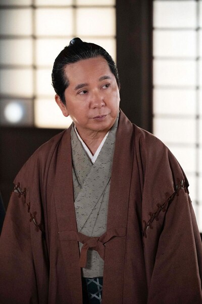 爆笑問題・田中扮する観相家