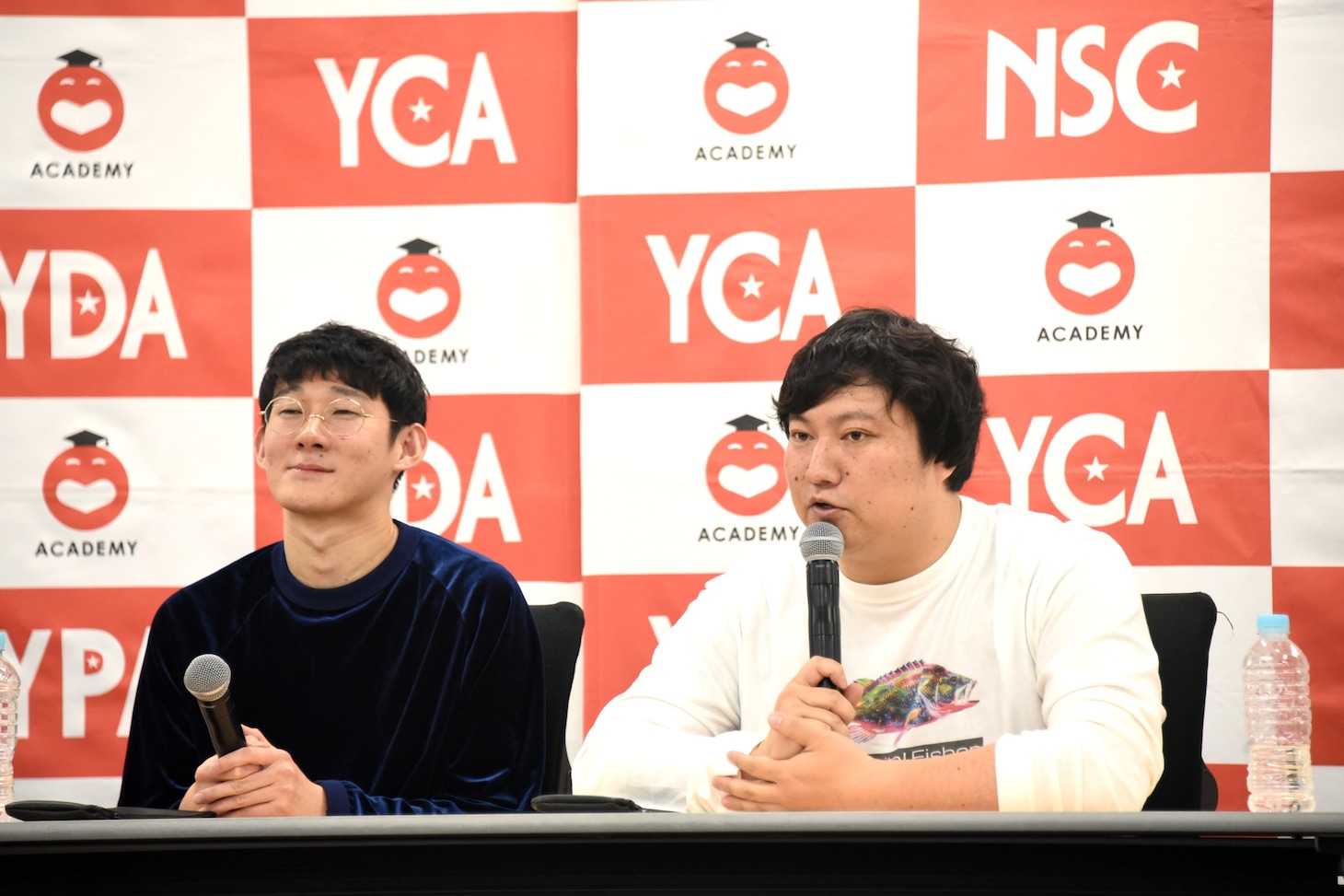 特別授業を展開するロングコートダディ