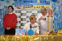 「その話はNG」と注意するゆんぼだんぷカシューナッツ