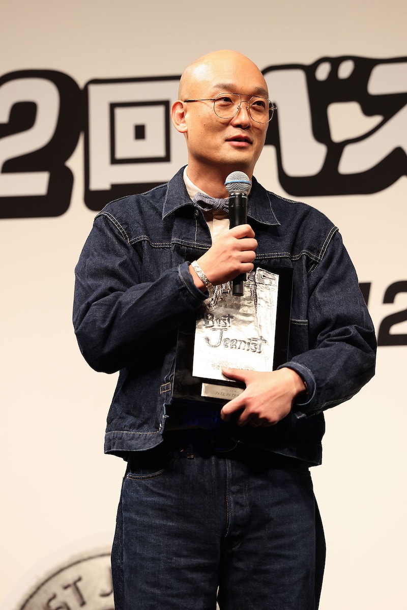 「ベストジーニスト」受賞の喜びを語るみなみかわ