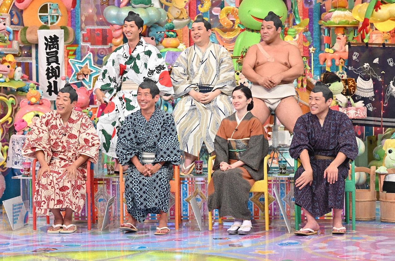 「アメトーーク！」の「相撲大好き芸人」回に出演する（前列左から）ナイツ塙、勝俣州和、市川紗椰、はなわ、（後列左から）キンボシ西田、ミルクボーイ内海、あかつ