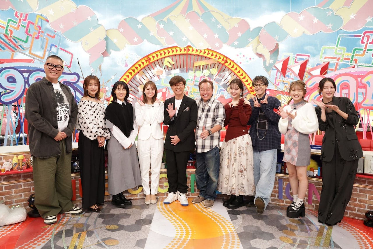 「ミュージックジェネレーション」の新企画「ドンズバ青春バトル！1995年VS2010年」の出演者たち