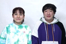 喫茶ムーン。左から、レヲン、阿部