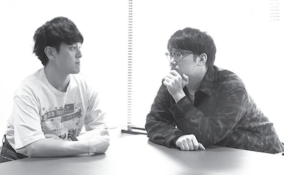 視線を交わすファイヤーサンダー