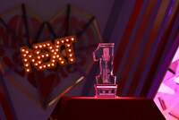 「ytv漫才新人賞」のトロフィー