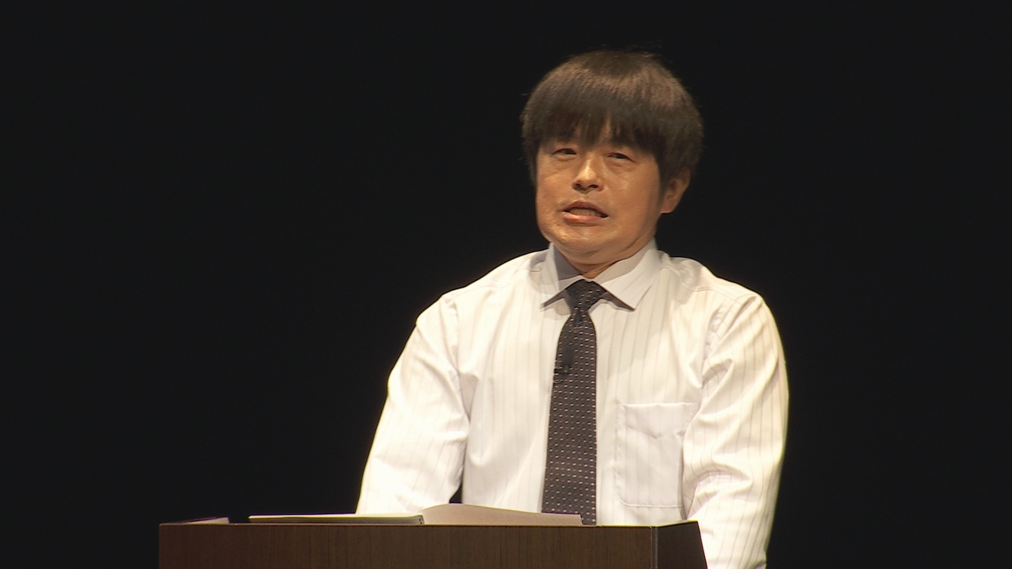 「バカリズムライブ番外編『バカリズム案10』」に出演するバカリズム