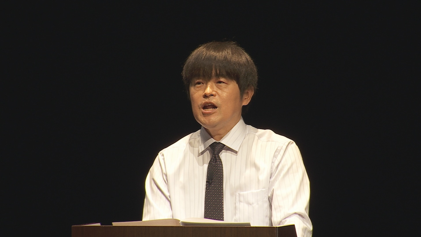 「バカリズムライブ番外編『バカリズム案10』」に出演するバカリズム