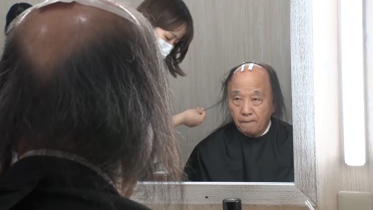 頭をスキャンされる海原はるか