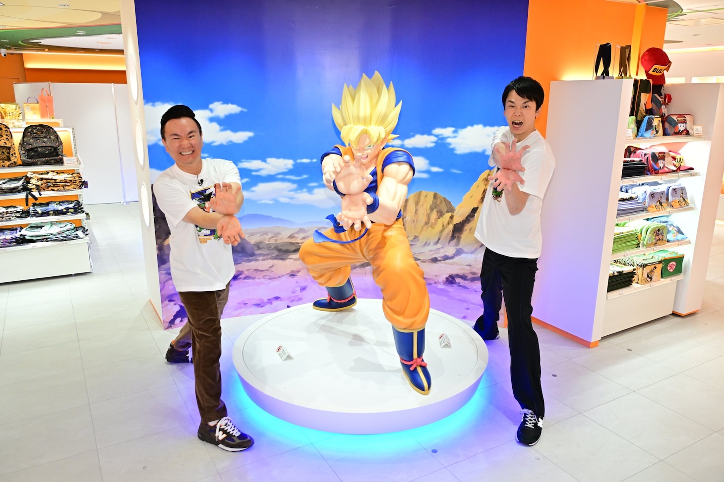 かまいたち「DRAGON BALL」ストアに興奮　東京駅に本日オープン