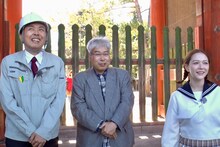 左から、アンガールズ田中、坂原弘康氏、村重杏奈