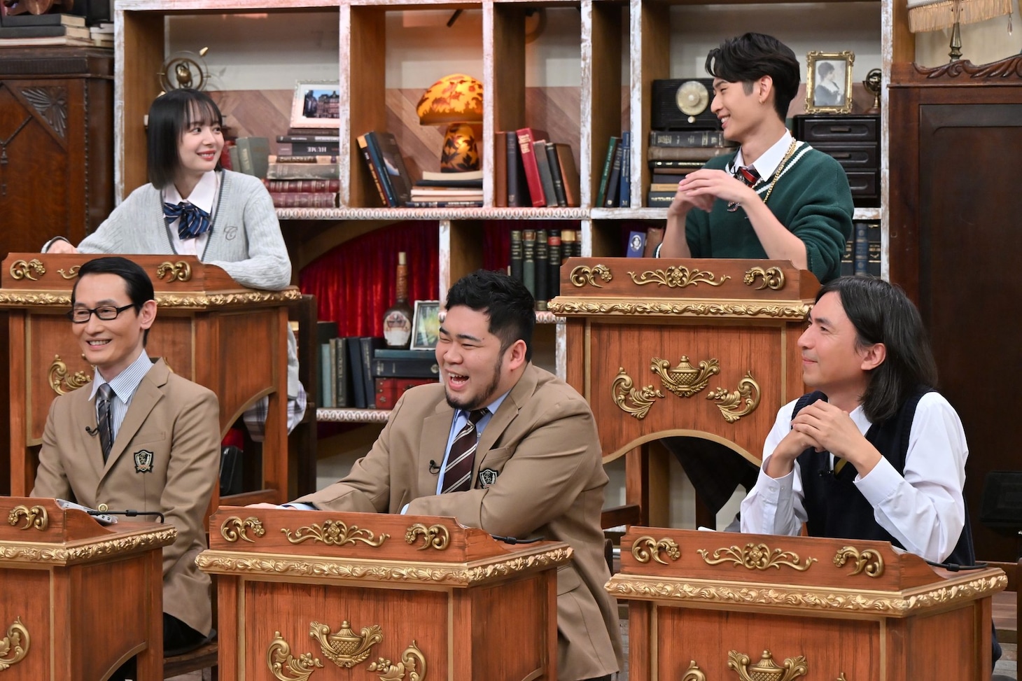 スタジオの生徒たち