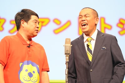 漫才中のタカアンドトシ