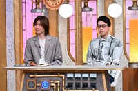 左から前田裕二、成田悠輔。©TBS