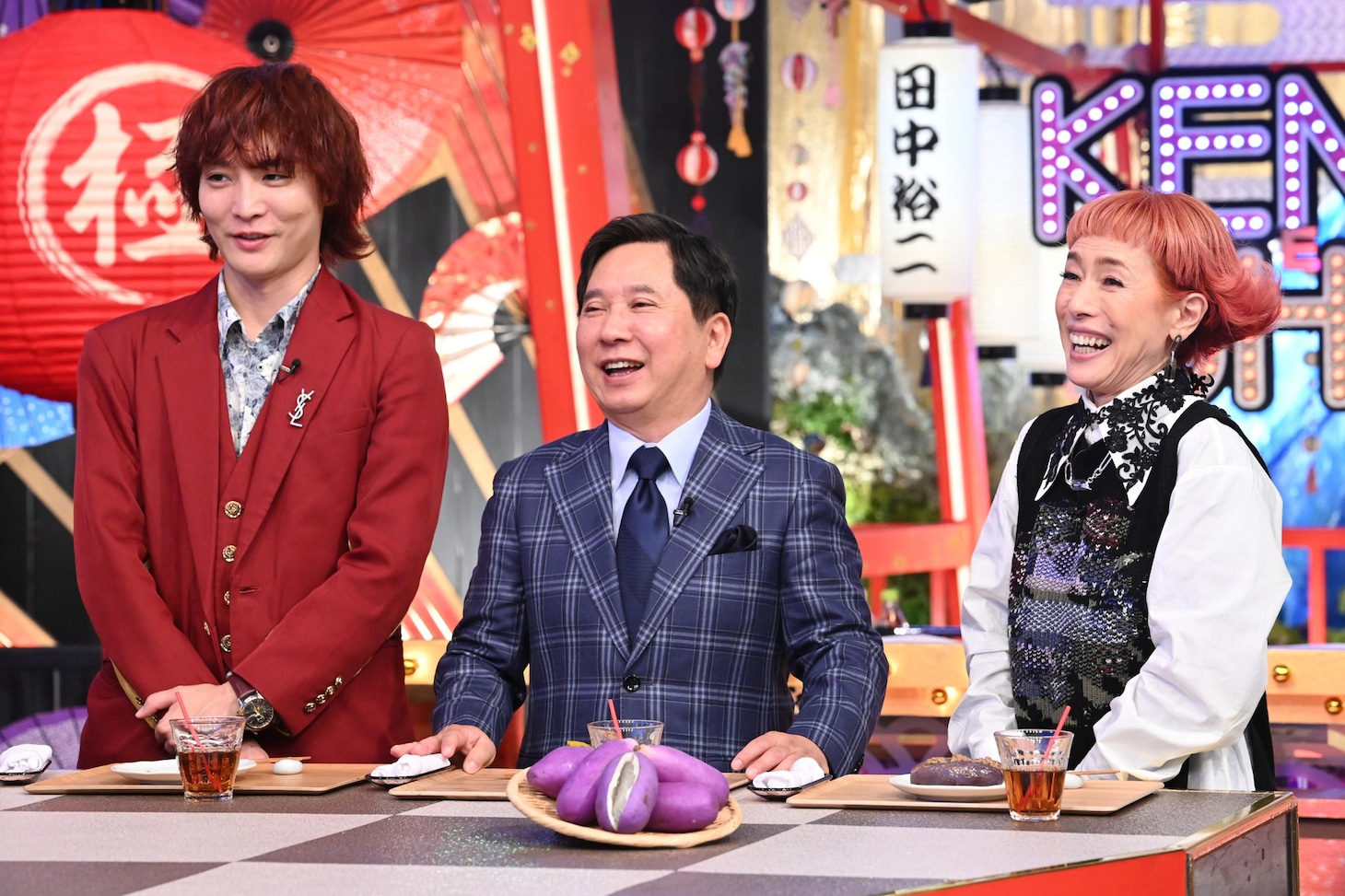 左から、ぱーてぃーちゃん・すがちゃん最高No.1、爆笑問題・田中、久本雅美