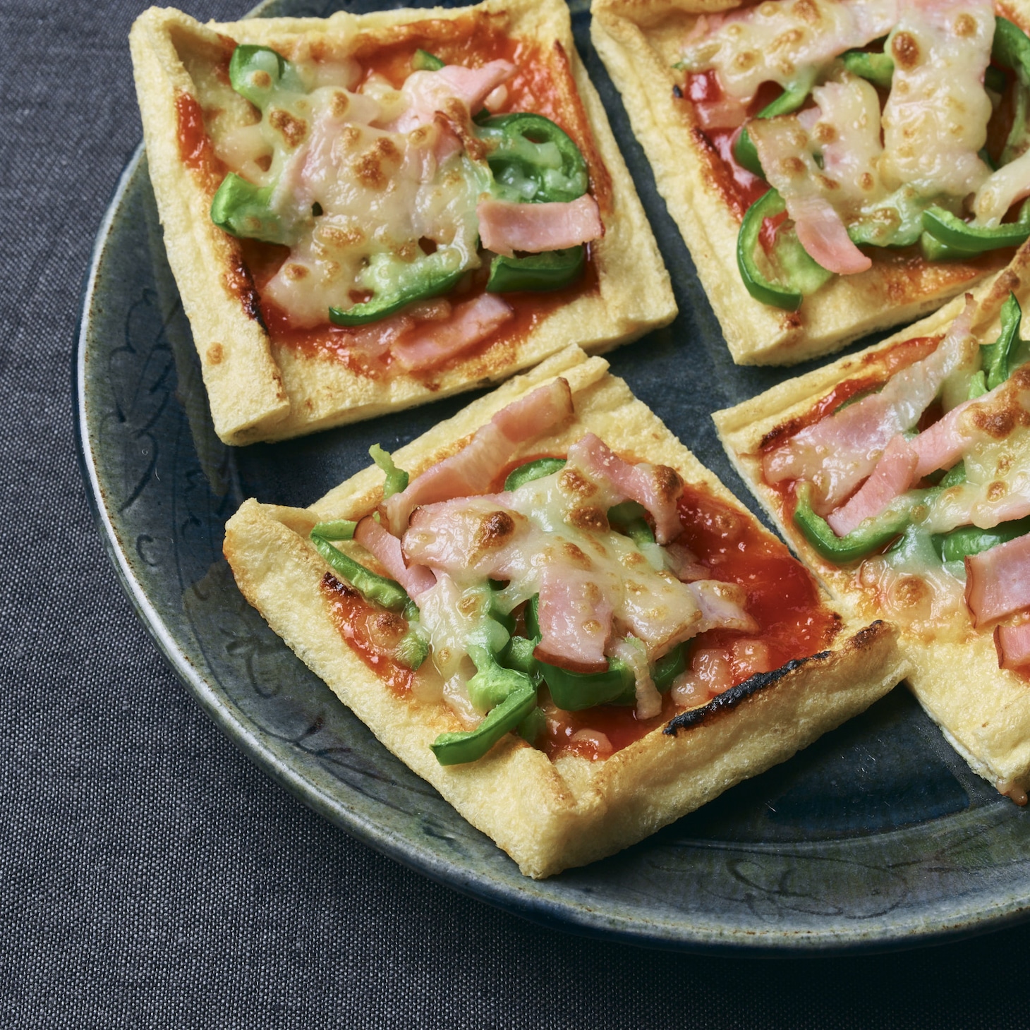 「油揚げピザ」