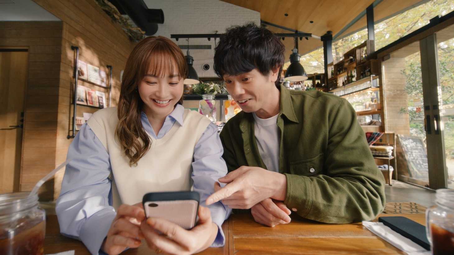 TikTokのCM「『安心は、設定できる。』コンテンツ」編より