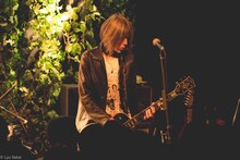 「平日でっせ！」金属バット×a flood of circle、熱狂の一夜