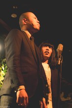 「平日でっせ！」金属バット×a flood of circle、熱狂の一夜