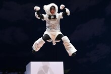 ジャンポケ太田らネコになってネコ競技に挑戦　“元人間”アルピーが見守る