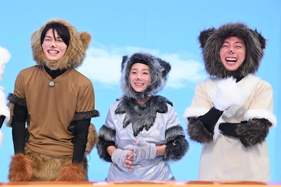 左から、那須雄登、高橋成美、河合郁人