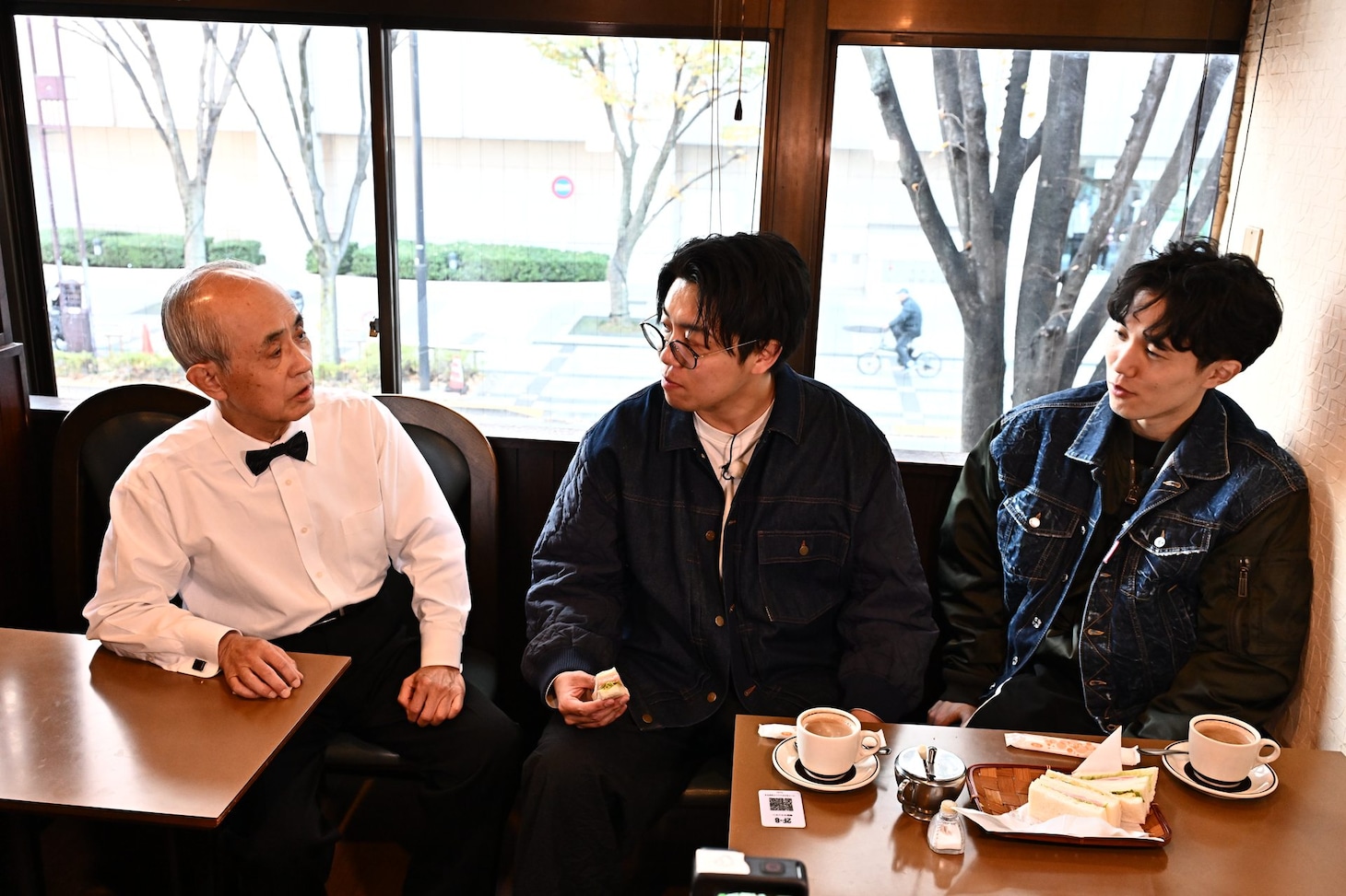 「ナイチンゲールダンスのYRSTV」のワンシーン