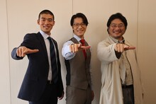左から日高由起刀、こたけ正義感、松尾諭